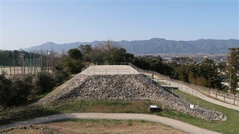 墳丘|弥生時代の墳丘墓 ― 前方後円墳の遠いルーツは広島。